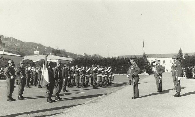 GIURAMENTO  42° CORSO AUC ASCOLI PICENO - 27 febb 1966 -  COL. COM.TE QUAGLIARELLA E SFILA LA 2^CP